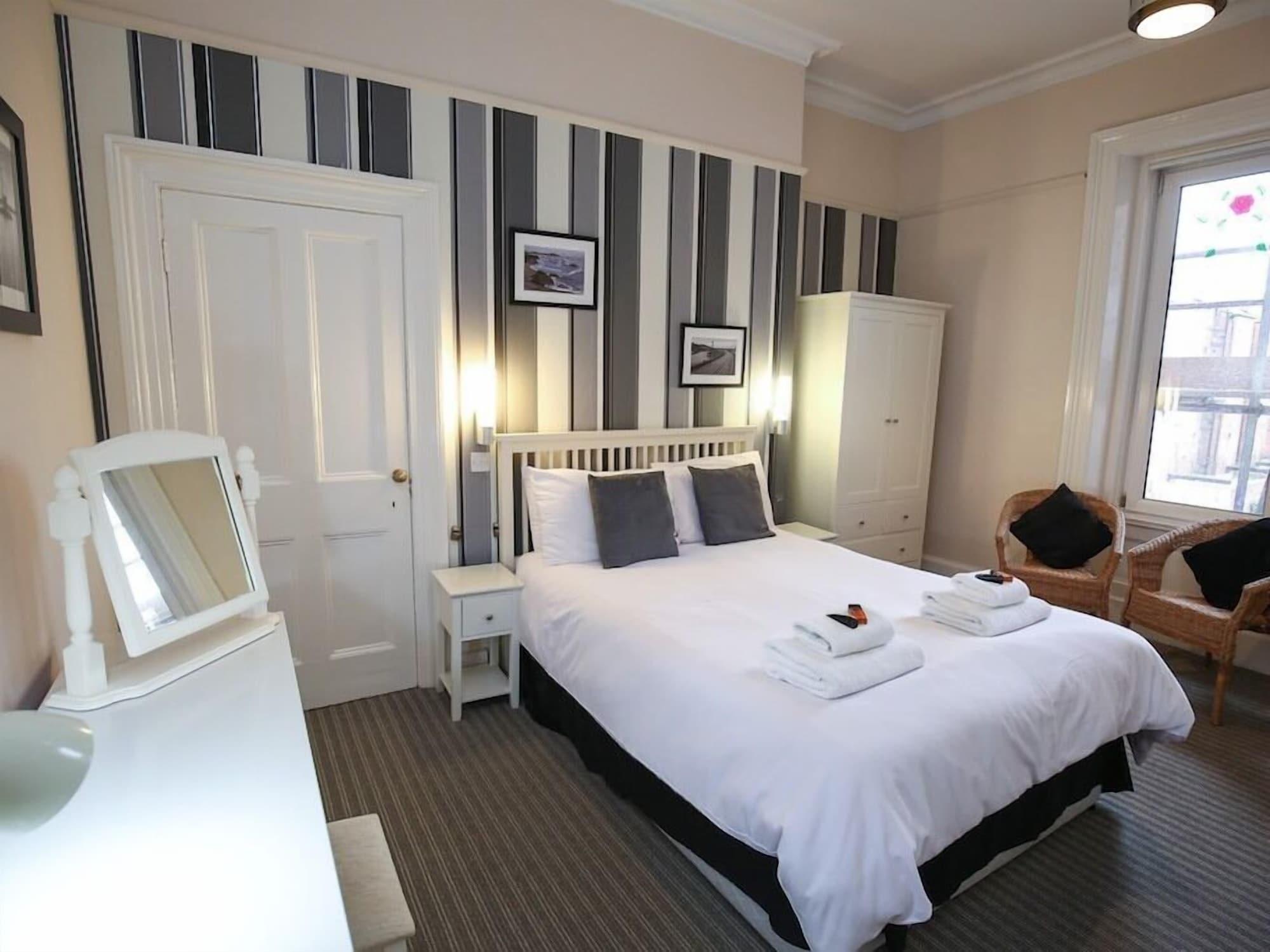Riviera Guesthouse 휫비 외부 사진